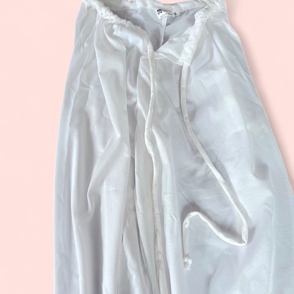 Ingear Other - Ingear Classic White Pants
